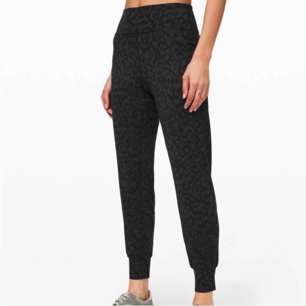 Lululemon Align Jogger Leopard Camo Print Size 6 - Picture 2 of 12